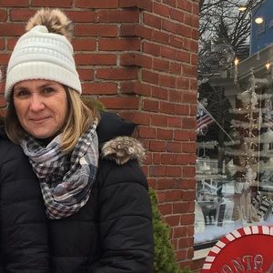 Meet your Posher, Pam